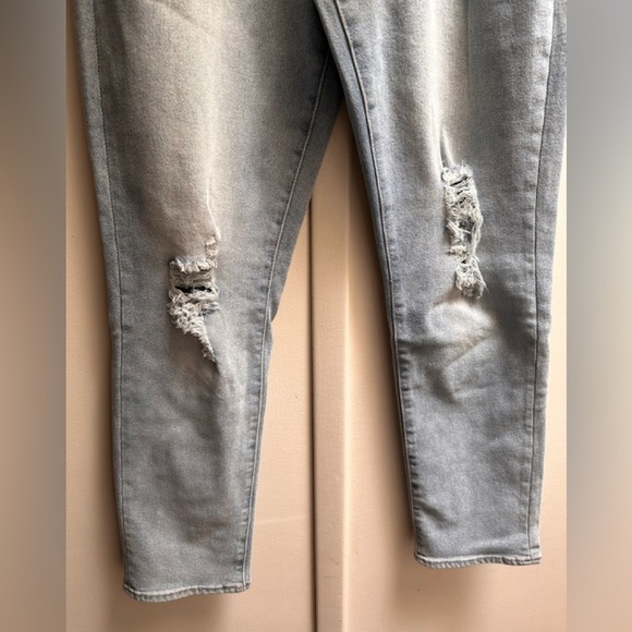 Kendall & Kylie Kouture High-Rise Straight Jeans Distressed Size 11/12 NWT - Picture 5 of 8